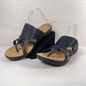 Clarks Laurieann Edge Sandals Women’s Sz 11 Navy Blue Leather Thong Adjustable
